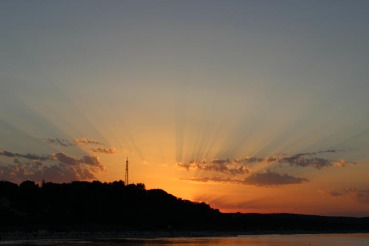 Energetischer Sonnenuntergang beim spirituellen Seminar an der Ostsee bei Heringsdorf